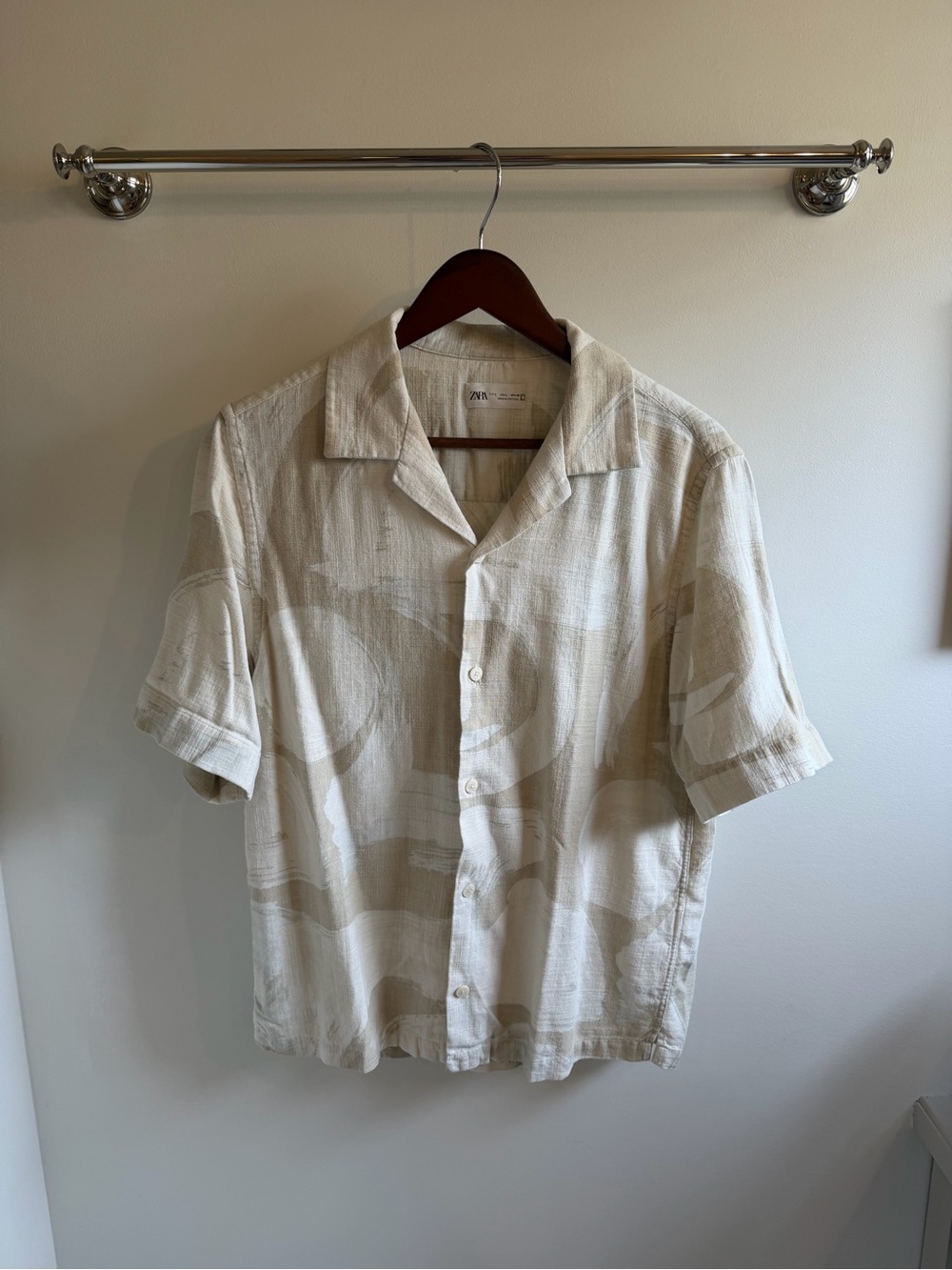 Zara Beige/Cream Short-Sleeve Camp Collar Button-Down Shirt